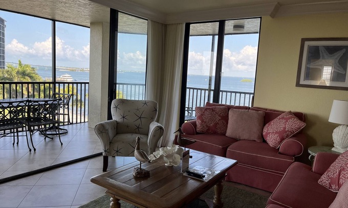 Punta Rassa Condominio | Condominio de esquina en Sanibel Harbour - Completamente renovado