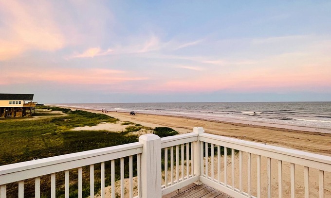 Gilchrist Casa | Private Beachfront Rental on Bolivar Peninsula – Clean, Quiet & Steps to Sand