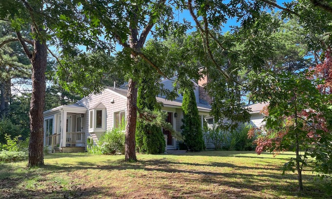 Wellfleet Casa | Private, beautifully renovated home - walk to Wellfleet Cinemas & Rail Trail