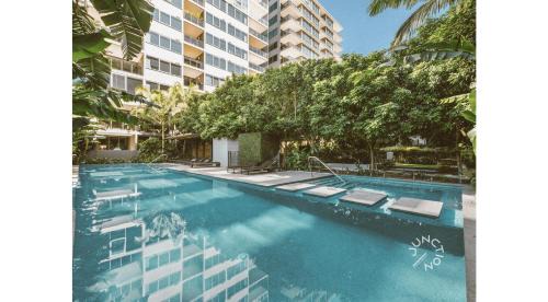 Newstead Casa | Private Bedroom & Bathroom in an Amazing Shared Brisbane Apartment