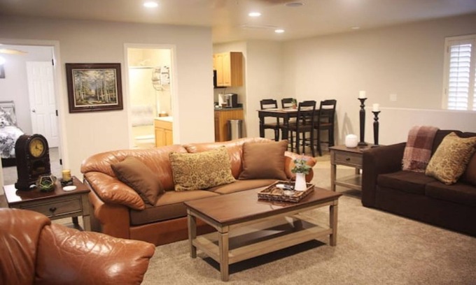 Peoria Apartamento | Private Bungalow, separate entrance!