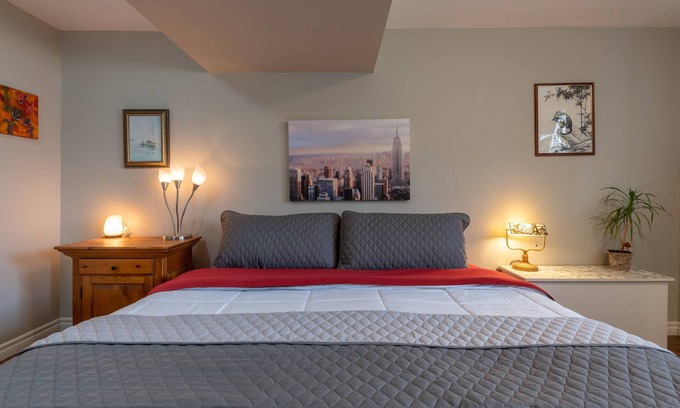 Newport Landing Apartamento | Private & cozy basement apartment surrounded by nature