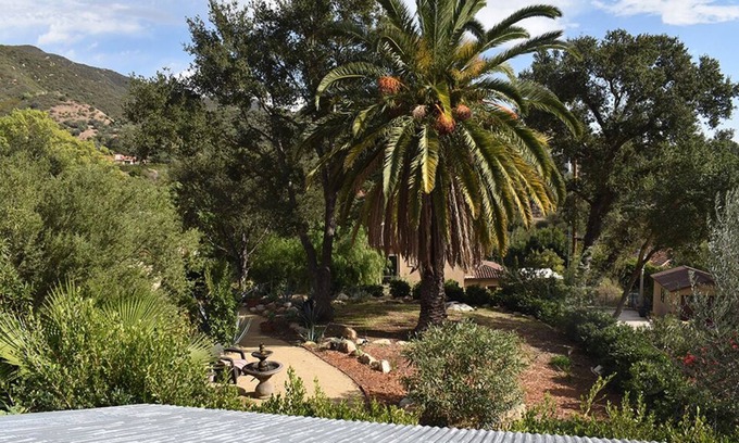 Mission Canyon Cabina | Private Cabin 2ppl kitchen, WiFi, free parking, pet friendly, jacuzzi