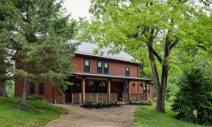 Loudonville Casa | Private Cabin w/Hot Tub. Woods and nature