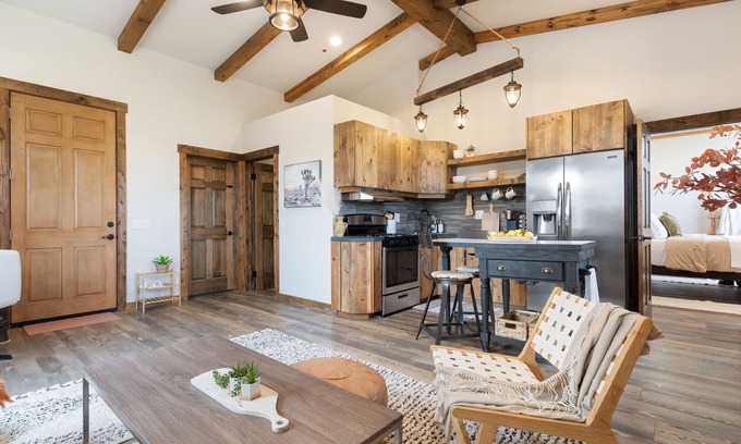 Escondido Cabaña | Private Casita close to beaches & hiking