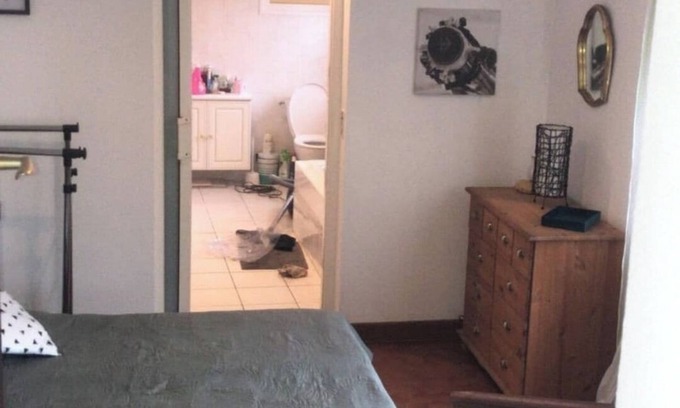 Sagy Cama Y Desayuno | PRIVATE CHAMBER with independent entrance near Cergy