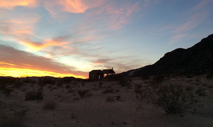 Wonder Valley Cabina | Cabaña privada con encanto cerca del parque nacional joshua tree. Vistas, privacidad, naturaleza.