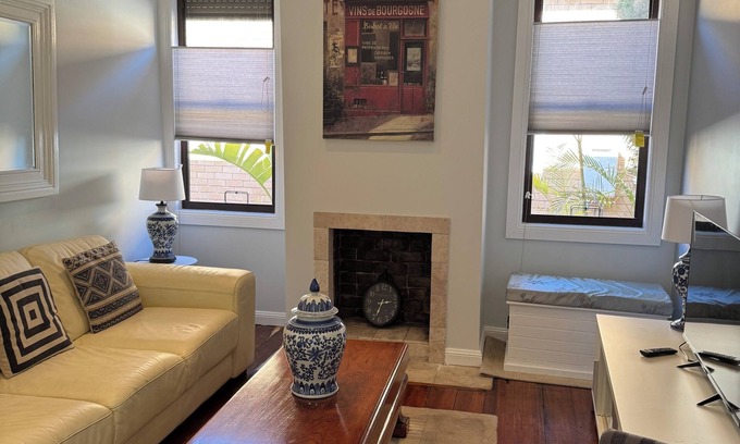 Seaforth Casa | Private, clean and convenient home, close to beaches, transport and restaurants.