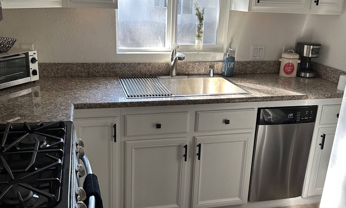 Ventura County Cabaña | Private, cozy, clean Cottage.