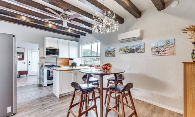 Pinyon Pines Casa | Private Deck + Views: Mountain Center Home!