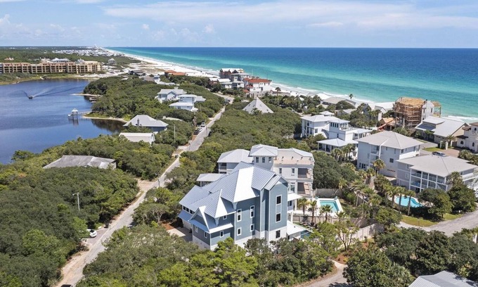 Santa Rosa Beach Casa | Private Deeded Beach Access, Gym, Pool | Carousel