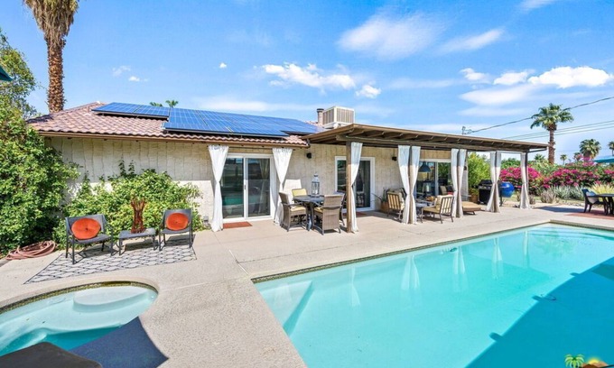 Cathedral City Cove Casa | Private Desert Retreat with Pool/Hot tub
