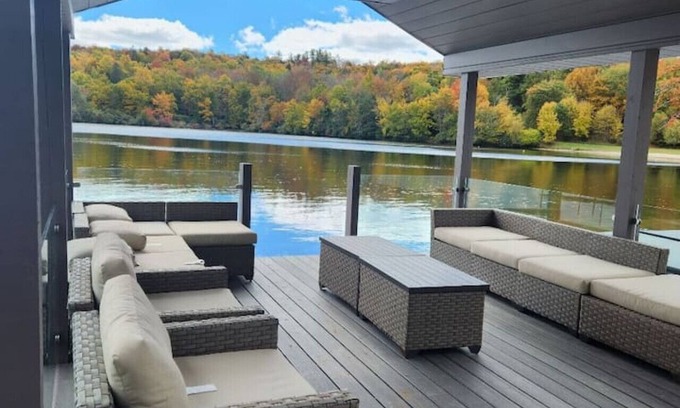 Kauneonga Lake Casa | Private Dock/Indoor Pool/Sauna/Hot Tub - Sleeps 14