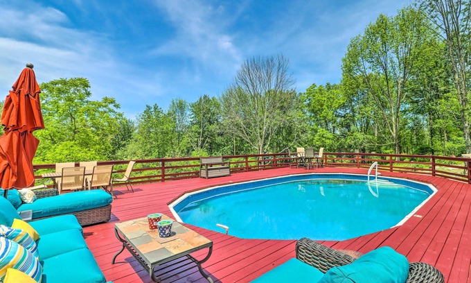 Lake Ariel Casa | Private Dock & Kayak at Poconos Lake House