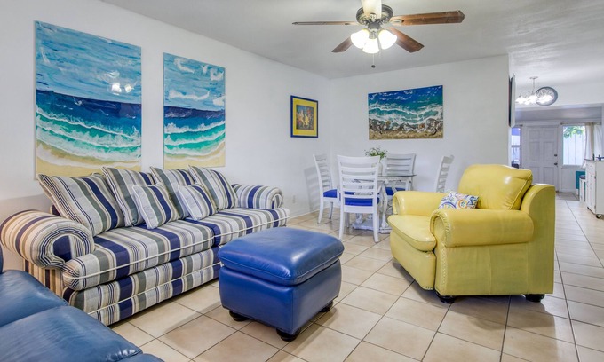 Coral Ridge Isles Casa | Private dog-friendly home near beach - lovely patio, central AC & W/D