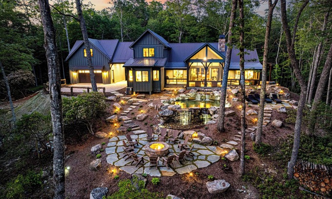 Cashiers Casa | Private Falls-Hiking-View-King beds-Sauna-Pub-Chefs Kitchen-In Town & Private!