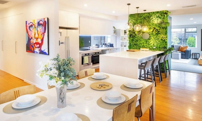 Christchurch Casa | Private Family City Retreat, Sleeps 8