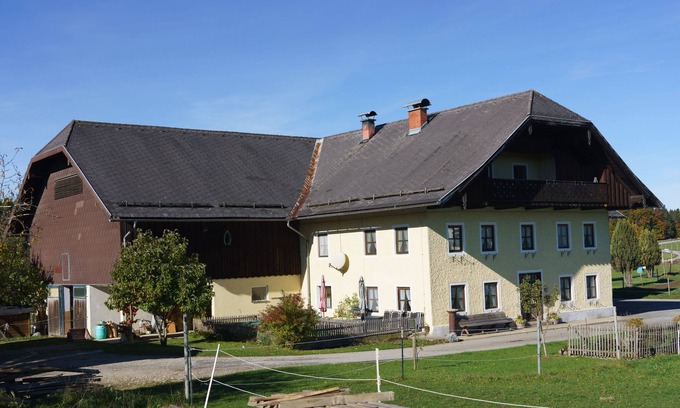 Seeham Otro | Private Farmhouse Escape: Ideal for up to 8 Guests