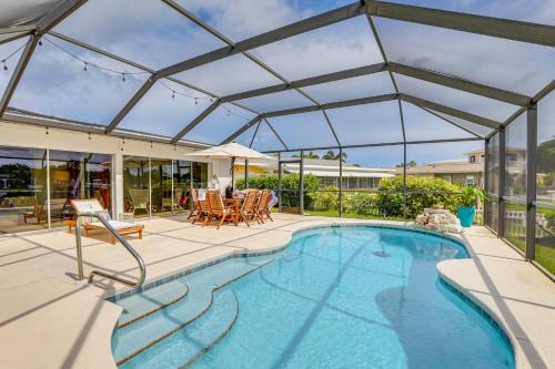Bay Colony Casa | Private Fishing Dock Waterfront Palmetto Home!