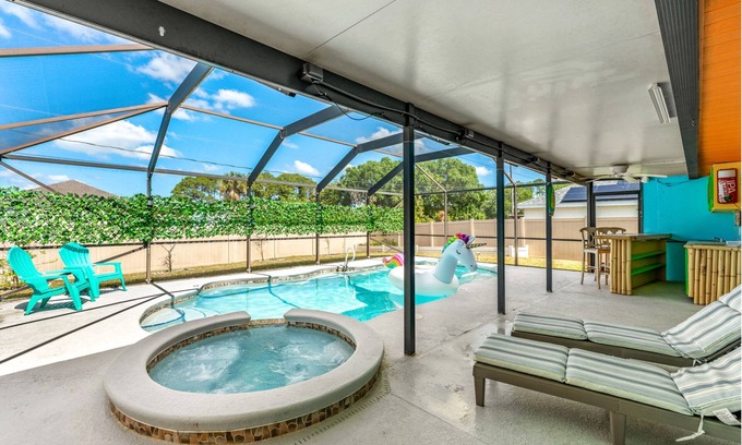 Palm Bay Casa | Private Florida Home with Pool and Hot Tub Enclosure, King Bed in Master Suite