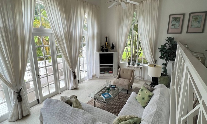 Merlin Bay Villa | Villa privada con aire acondicionado. Escapada perfecta para parejas!