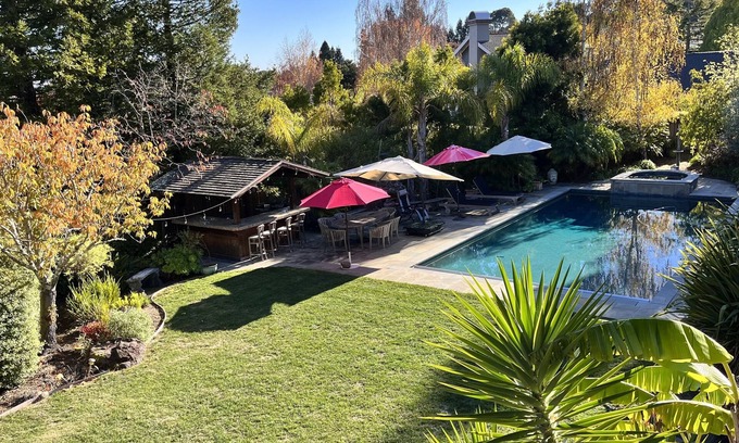 San Rafael Casa | Casa privada totalmente amueblada con piscina y cerca de San Francisco y el país del vino