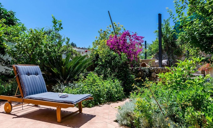 Ploce Apartamento | Private Garden Apartment Dubrovnik - Two-Bedroom Apartment with Garden and Terrace
