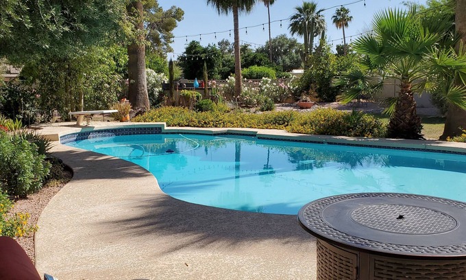 Avant Casa | Private garden Oasis, close to all conveniences