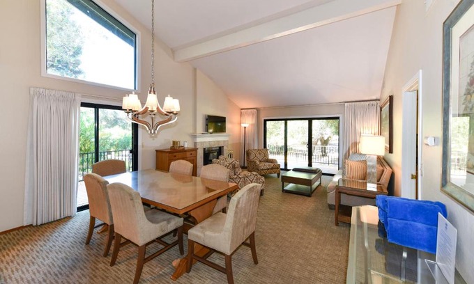 Napa Casa | Private Golf Resort Setting 3 bedrooms