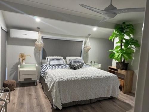 Runaway Bay Apartamento | Private Granny flat - Guesthouse