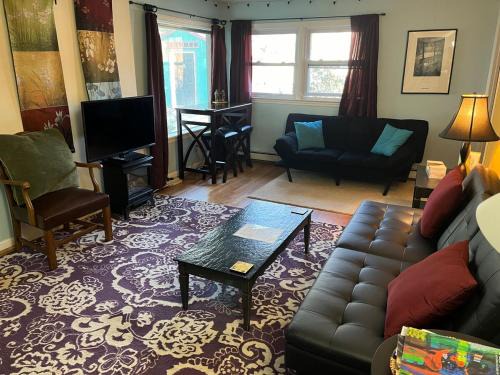 Jackson Park Apartamento | Private Green Cottage near downtown