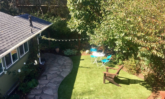Eastside Santa Cruz Cabaña | Private Guest Cottage. Newly appointed, Modern, Centrally Located
