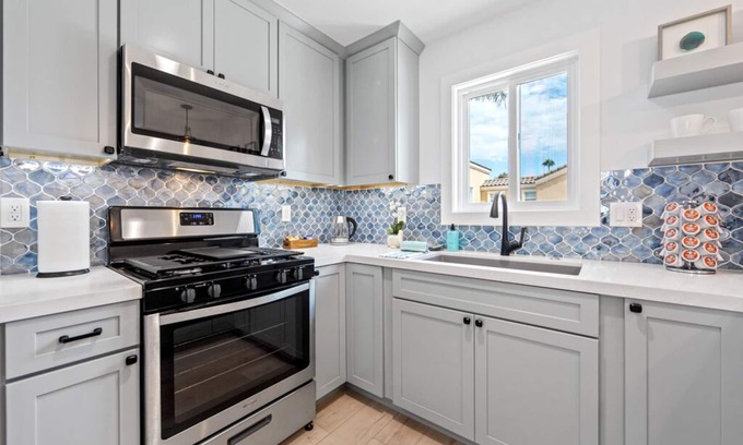 Huntington Beach Cabaña | Private Guesthouse In The Heart Of Surf City HB! Steps to Beach, Pier, & Main St