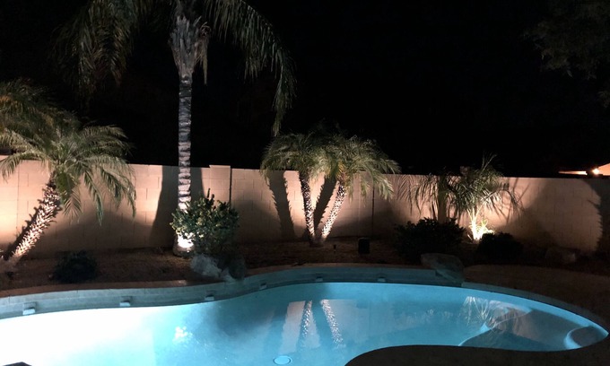 El Mirage Casa | Piscina climatizada privada y spa! 4 hab, 2 baños, hermosa y amplia casa!