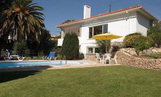 Galamares Villa | Piscina climatizada, hermosa vista, a 5 minutos de las playas, zona tranquila, camino a Sintra