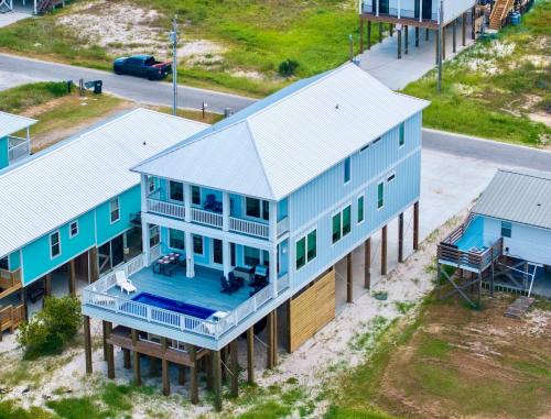 Fort Morgan Casa | Private Heated Pool with Elevator Access & FREE ACTIVITIES