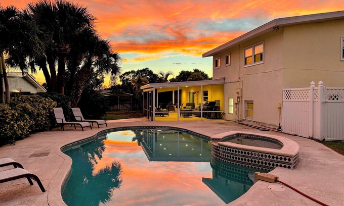 Indian Harbour Beach Casa | Private heated pool home with hot tub near beach, sleeps 10
