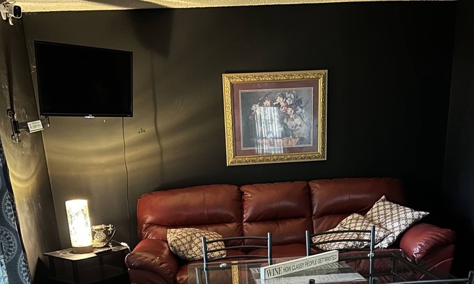 Virginia Beach Casa | Private home 5 mi from VB oceanfront /shopping, dining, water pk/go carts