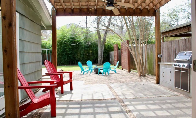 Tarrytown Casa | Private home 5 minutes from downtown with large outdoor space!