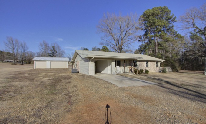 Texarkana Casa | Private! Home away from home, business ready!