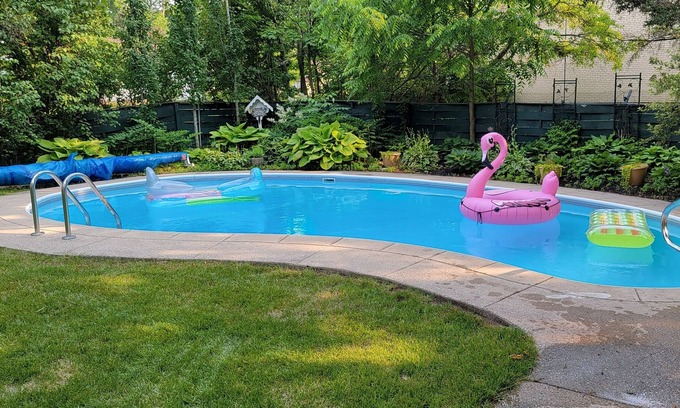 Southampton Casa | Private Home Steps from Southampton Beach | Pool | Gardens | Family Friendly