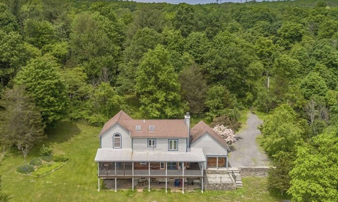 New Paltz Casa | Private Home with stunning views. Welcome to Cherry Tree House