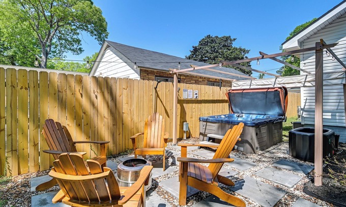 Terry Sanford Casa | Private Hot Tub & Cold Plunge: Fayetteville Gem!