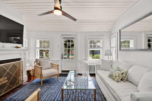 Yarmouth Port Casa | Private Hot Tub Near Dennis Pond