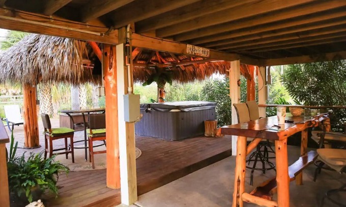 Galveston Casa | Private Hot Tub with outdoor shower and tiki area to relax and Enjoy!