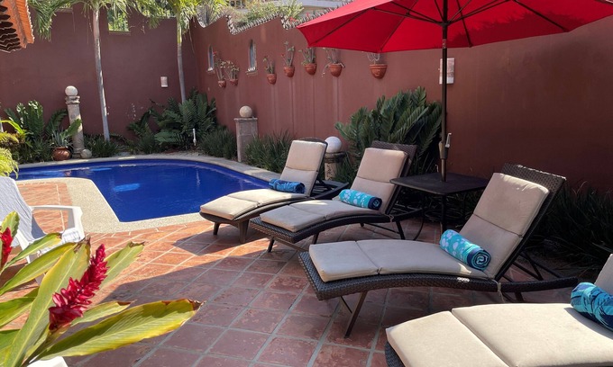 Bucerias Casa | PRIVATE HOUSE LOCATED IN THE POPULAR GOLDEN ZONE WITHIN 2 BLOCKS OF THE BEACH