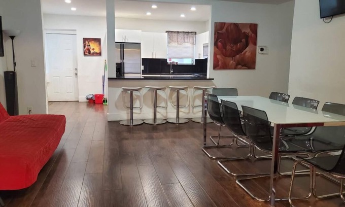 Hallandale Beach Casa | Private House