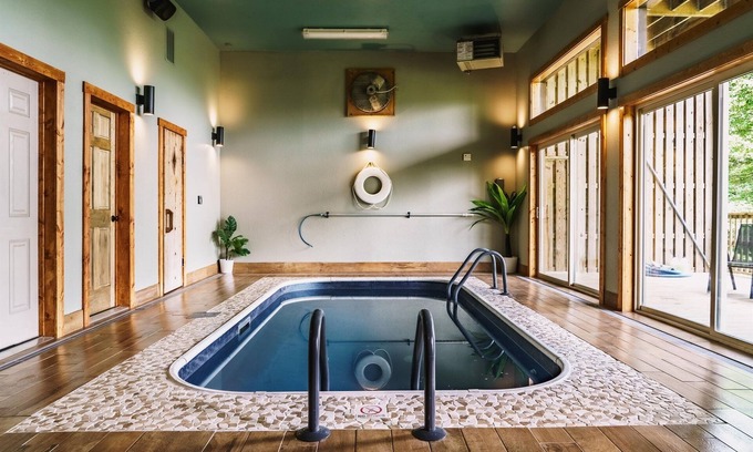 Gatlinburg - Pigeon Forge Cabina | ¡¡¡Totalmente impresionante!!! *** Piscina cubierta privada *** Sauna!-¡Bañera de hidromasaje!-Luchas vistas!-¡Arcada!