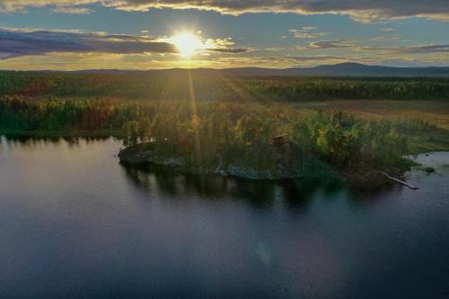 Inari Casa | Private Island VESI - The White Blue Wilderness Lodge