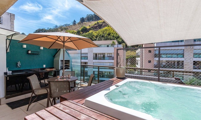 Itaipava Apartamento | Private Jacuzzi Penthouse in the Heart of Itaipava